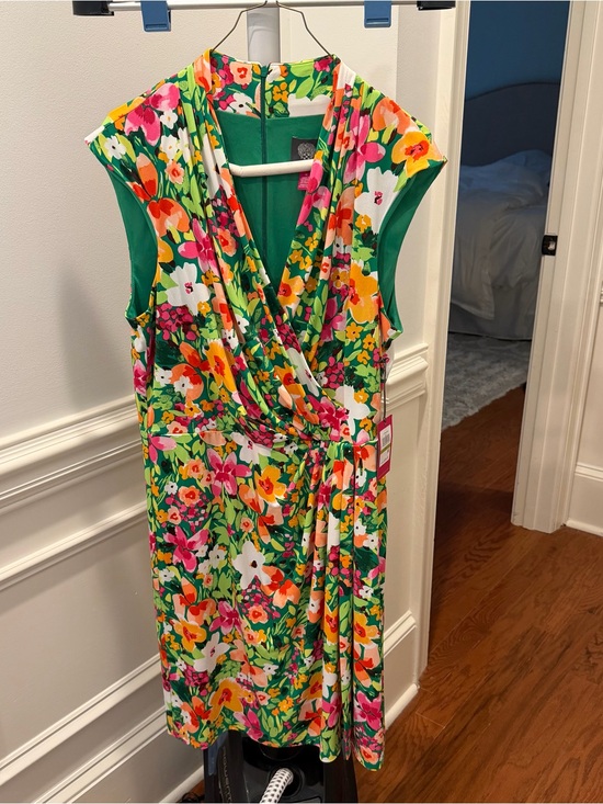 Vince Camuto Dresses & Skirts - Vince Camuto Multicolor Floral Wrap Midi Dress in Green Base